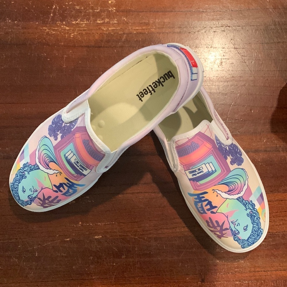 Bucketfeet US Mens size 9. Retro magic! Brand New in Box